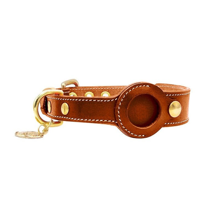 Pet safety gear: adjustable waterproof leather dog collar with a dedicated pocket for GPS trackers.