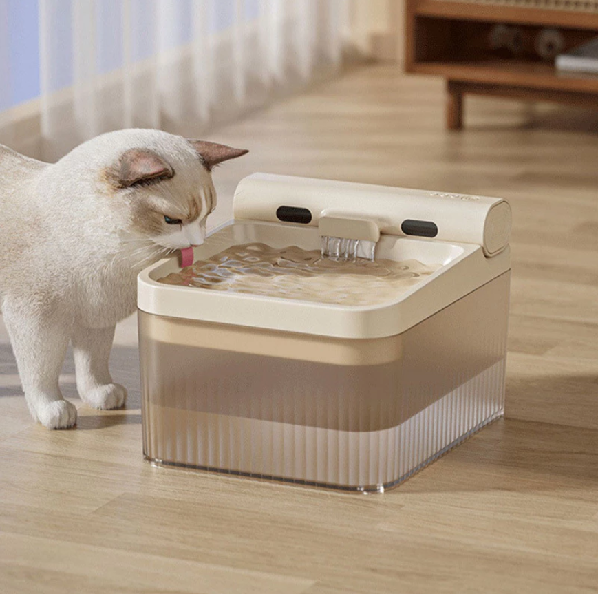 Adorable elephant pet water fountain with triple filtration for cats & dogs, ensuring clean, fresh hydration.