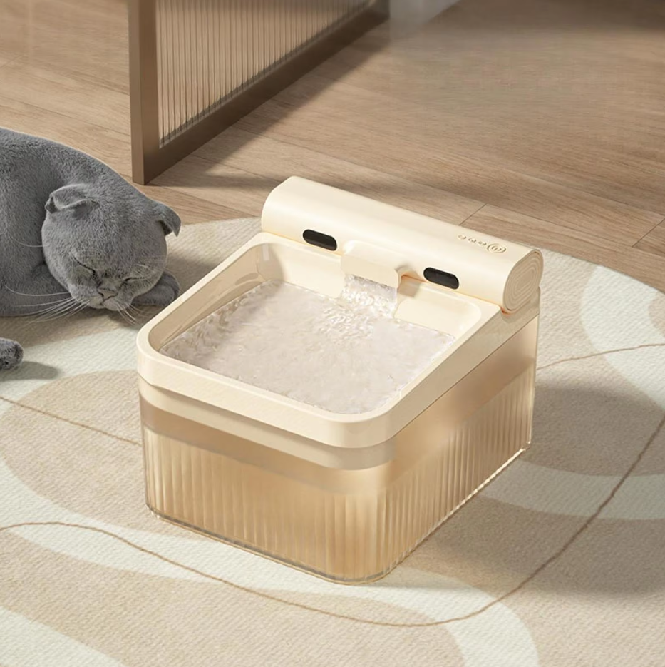 Top-down view of pet elephant water fountain, highlighting its large capacity & triple filtration pet care.