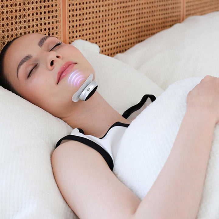 Reusable AirEase nasal clip, a compact & effective snoring aid for sleep apnea, ensuring peaceful nights.