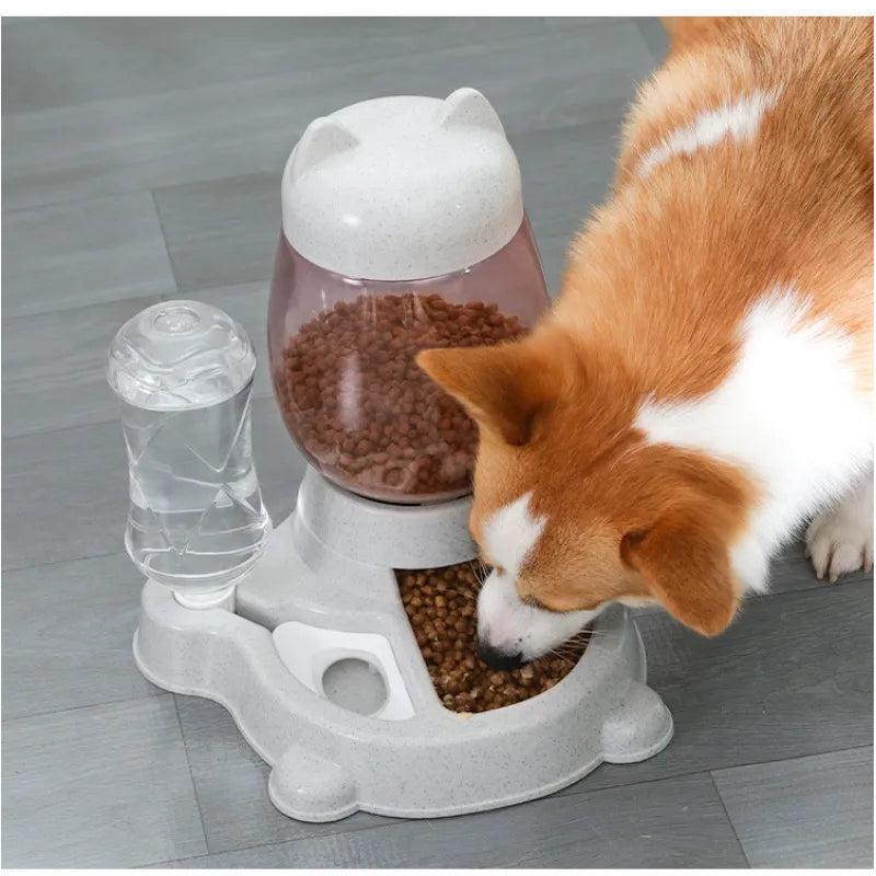 Cute cat design automatic pet food dispenser, an easy-clean feeder for cats and kittens.