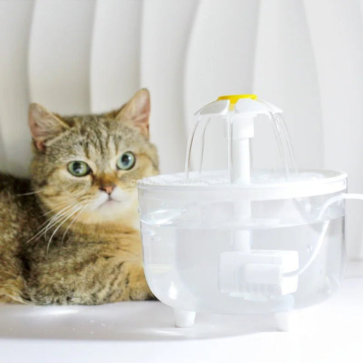 Automatic pet waterer for small animals, easy to clean, stylish flower design in white