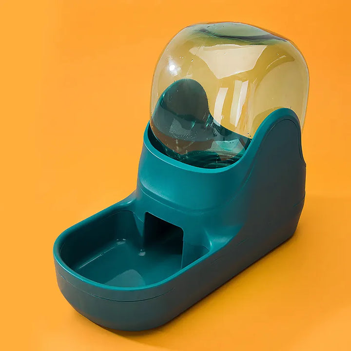 Automatic green pet food and water dispenser, 3.8L capacity, ideal for cats and small dogs