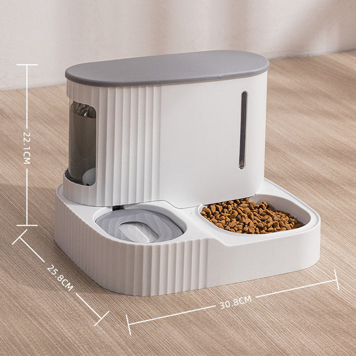 Smart pet feeder and water station, providing reliable automatic feeding for pets.
