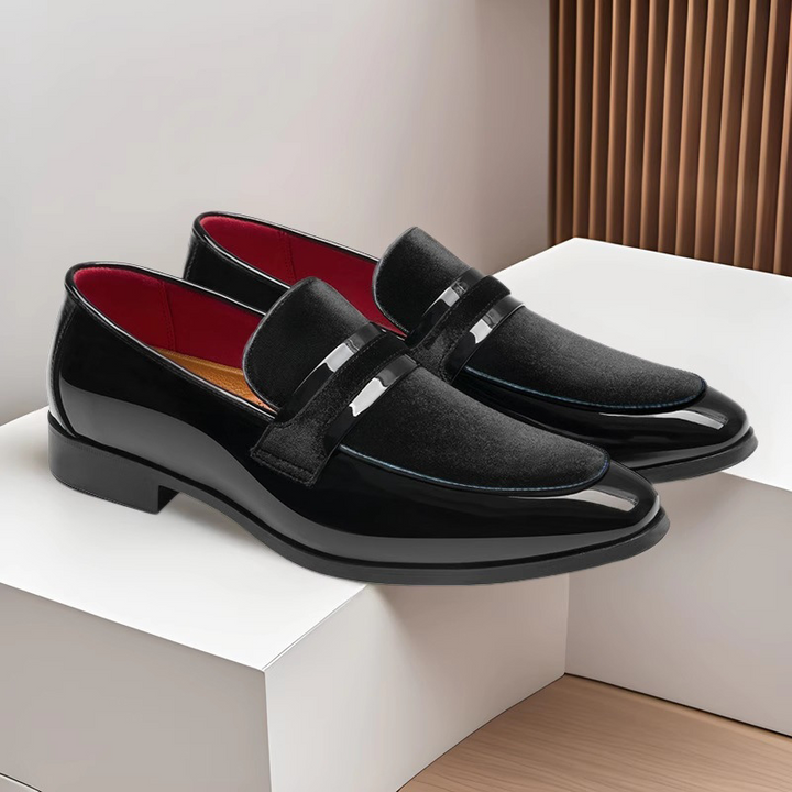 Black men's sleek dress loafers, perfect for formal occasions & evening wear. Elegant slip-on shoes.