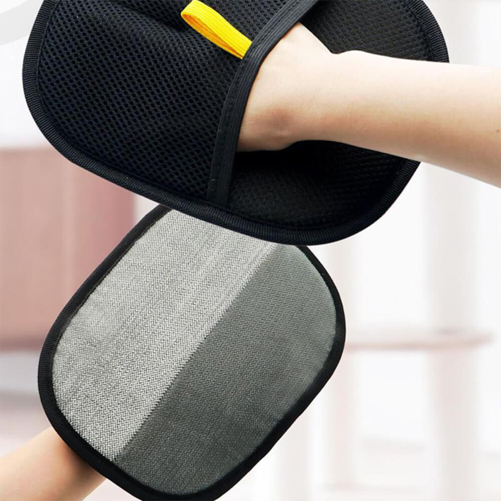 Pet supplies: electrostatic grooming glove, black, for easy and effective hair removal