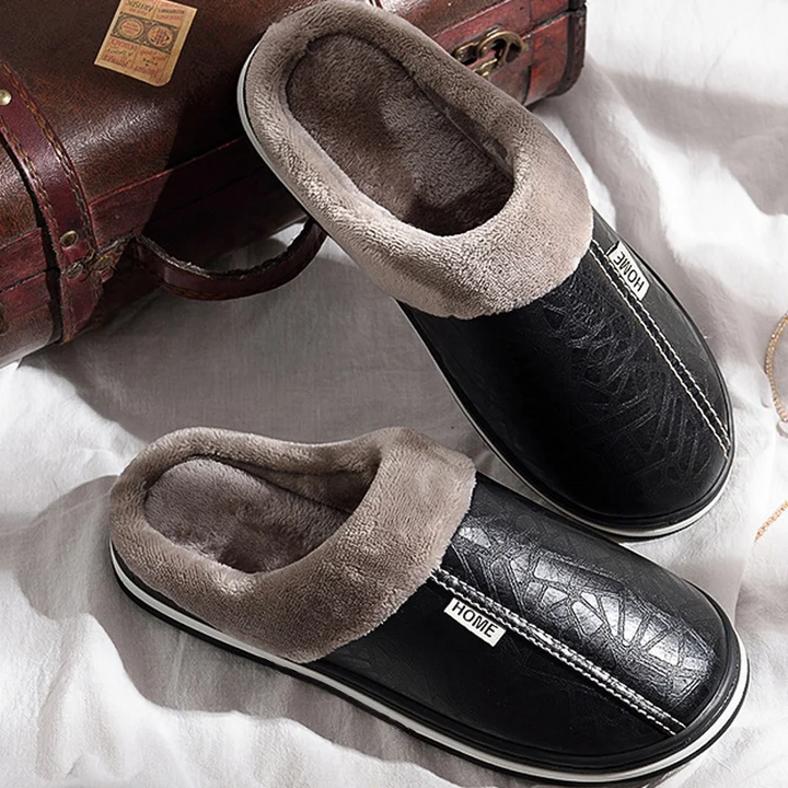 Black Men's Home Stead cushioned slides, ideal indoor footwear for comfort, arch support & warm lounge wear.