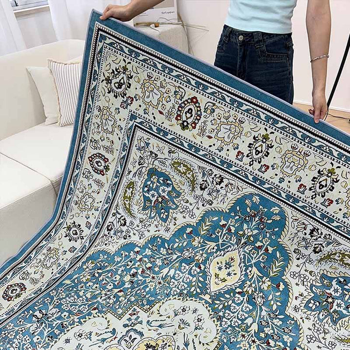 Soft-touch bohemian floral polyester rug, ideal for high-traffic areas like living rooms & entryways.