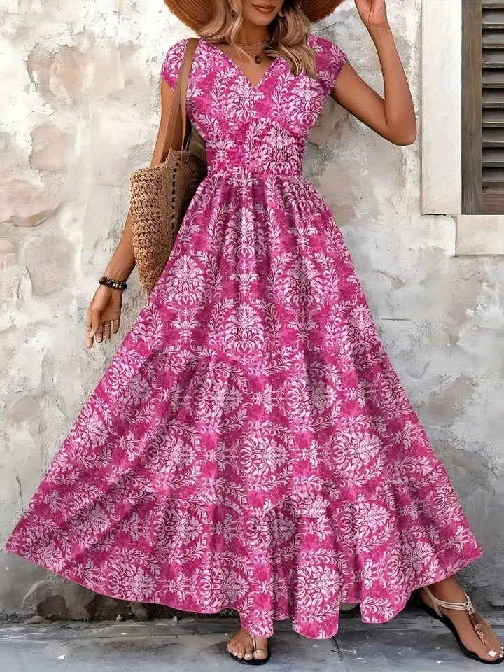 Casual women's boho maxi dress with a V-neck, designed for comfort and relaxed summer elegance.