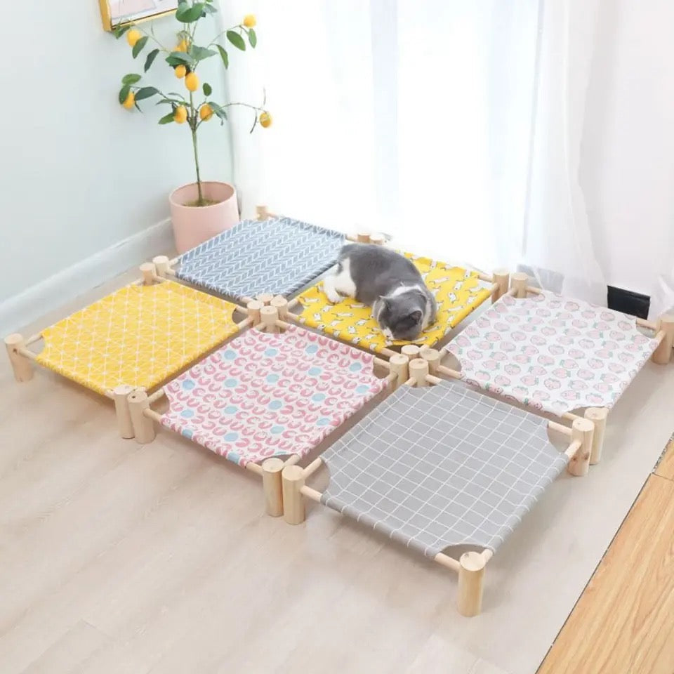 Breathable cat hammock with mesh fabric for cooling comfort, ideal for hot weather