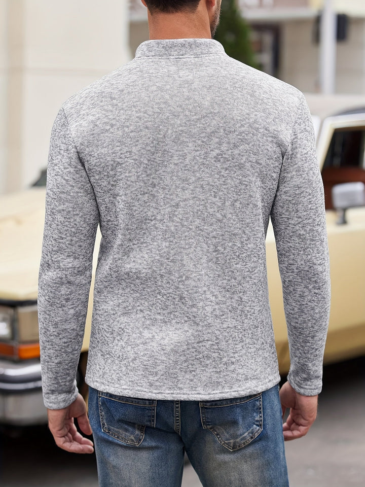 Modern men's casual long sleeve top with pocket, offering a sophisticated and versatile style.