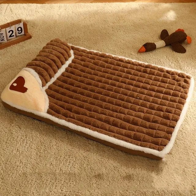 Four-season faux fur bolster bed, checkered, for medium dogs.