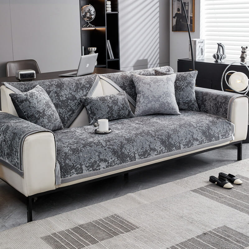 Easy installation of chenille anti-scratch couch cover, quick furniture protection