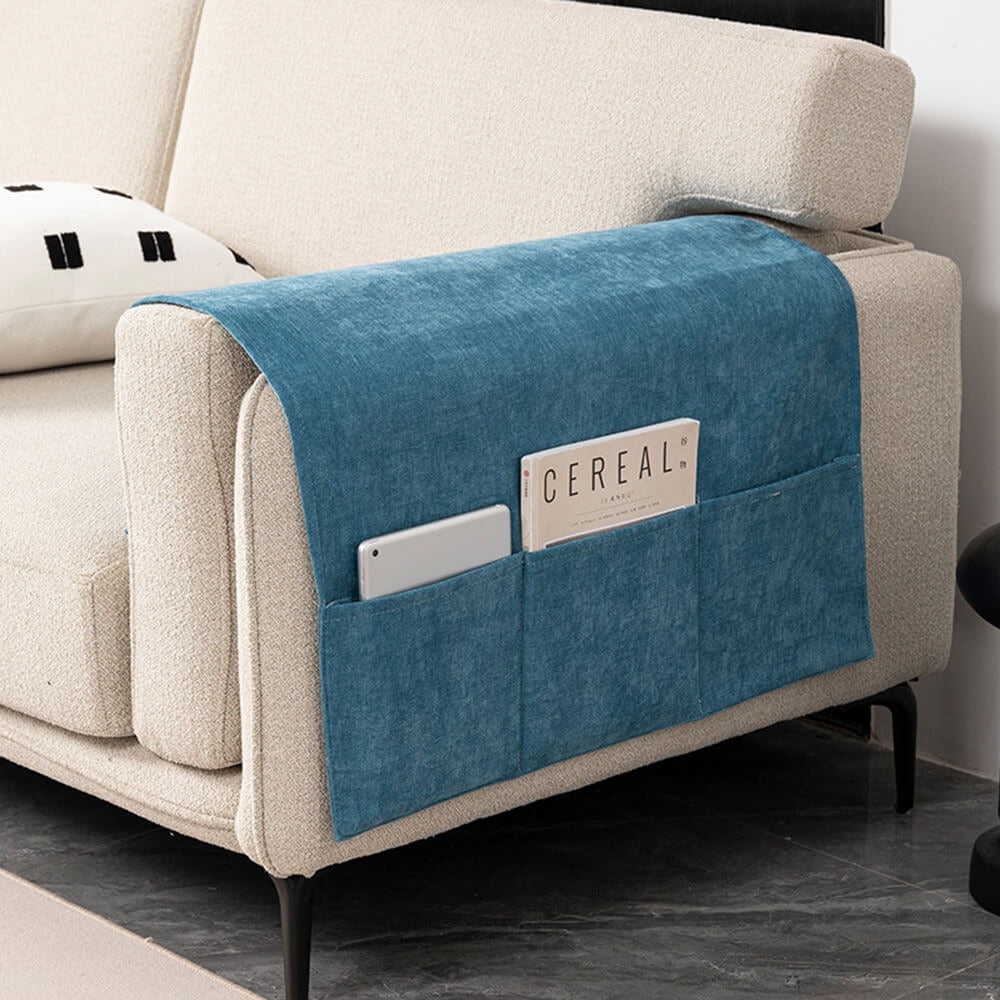 New4 sofa armrest cover in chenille fabric, unisex design with integrated magazine and remote storage