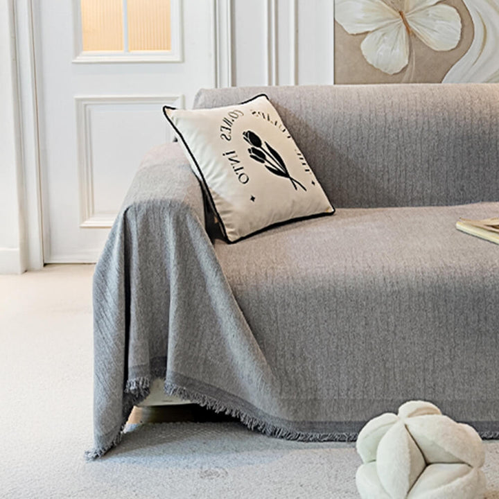 Luxurious chenille throw cover for couch, designed to be anti-scratch and pet-friendly home decor.