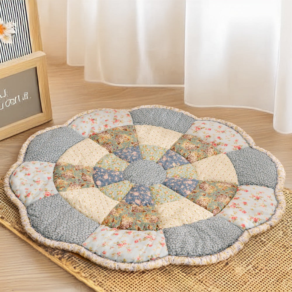Washable pet sleeping mat featuring a beautiful floral design, providing comfort for dogs and cats