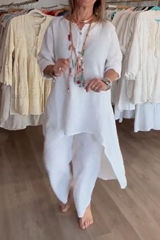 Chic women's coordinated two-piece outfit set, elegant & versatile for daily wear.