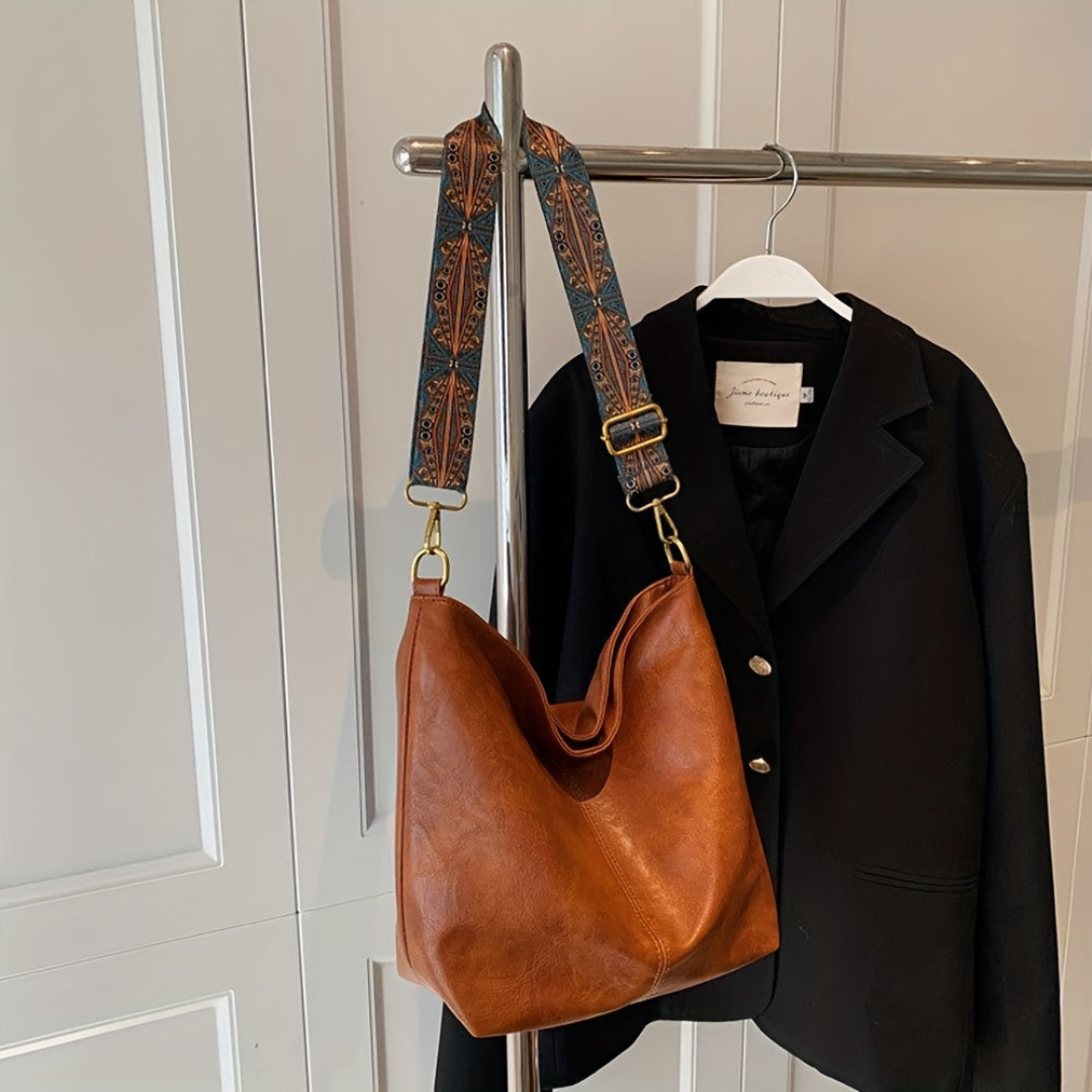 Stylish women's geometric shoulder bag. Retro chic print, spacious and versatile everyday handbag for women.