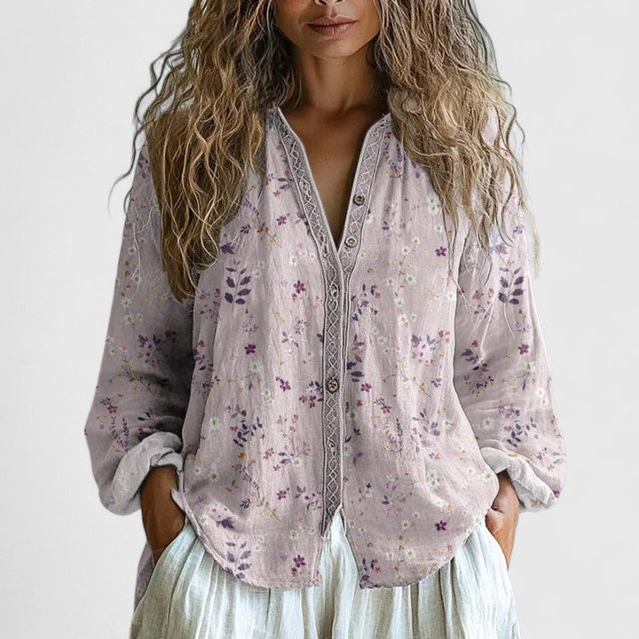 Comfortable women's versatile printed top featuring a stylish retro leaf print, ideal for any occasion.