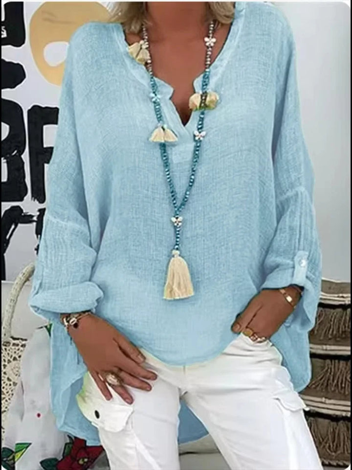 Chic women's oversized blouse, perfect for effortless style and daily comfort.