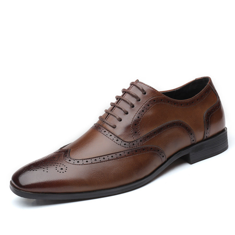 Polished men's formal Oxford brogues, ideal for professional business attire & ceremonies.