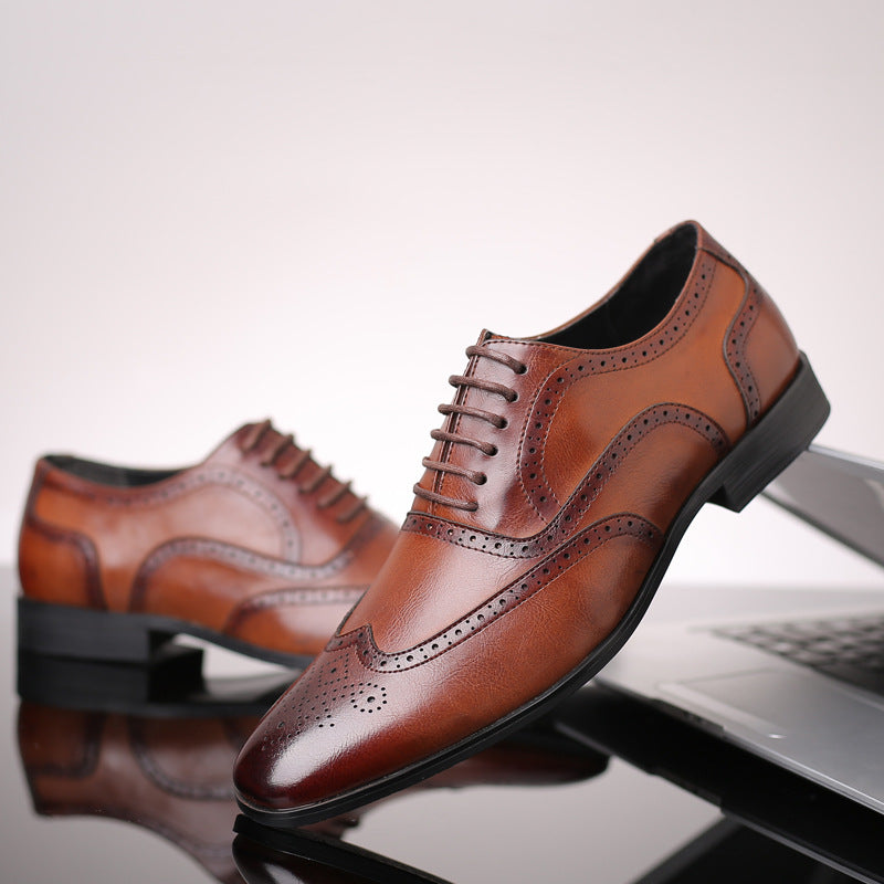 Comfortable men's dress Oxford brogues, blending traditional style with modern comfort technology.