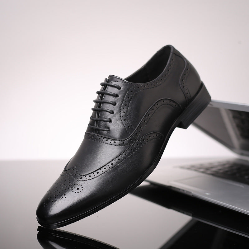 Stylish traditional Oxford brogues for men, offering exceptional comfort and elegant appeal.