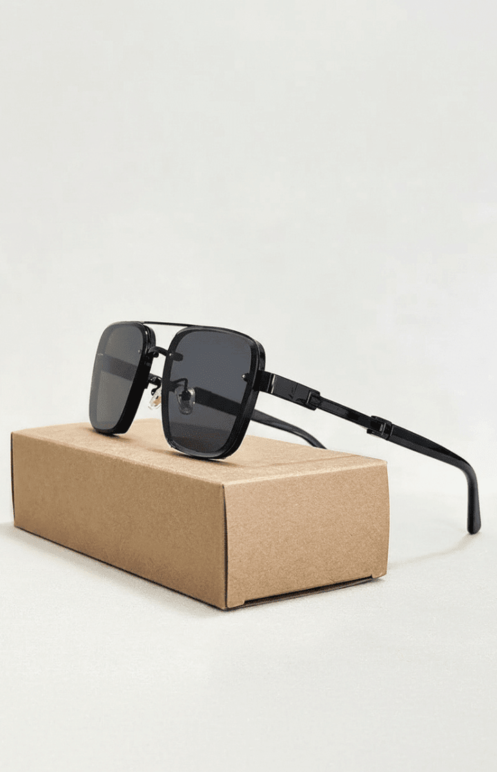 Classic aviator metal sunglasses with UV400 for versatile unisex eye protection.