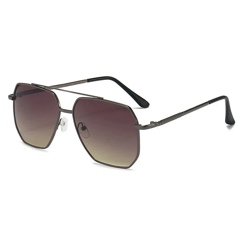 Iconic classic aviator sunglasses, unisex fashion eyewear, lightweight and comfortable for all-day wear.