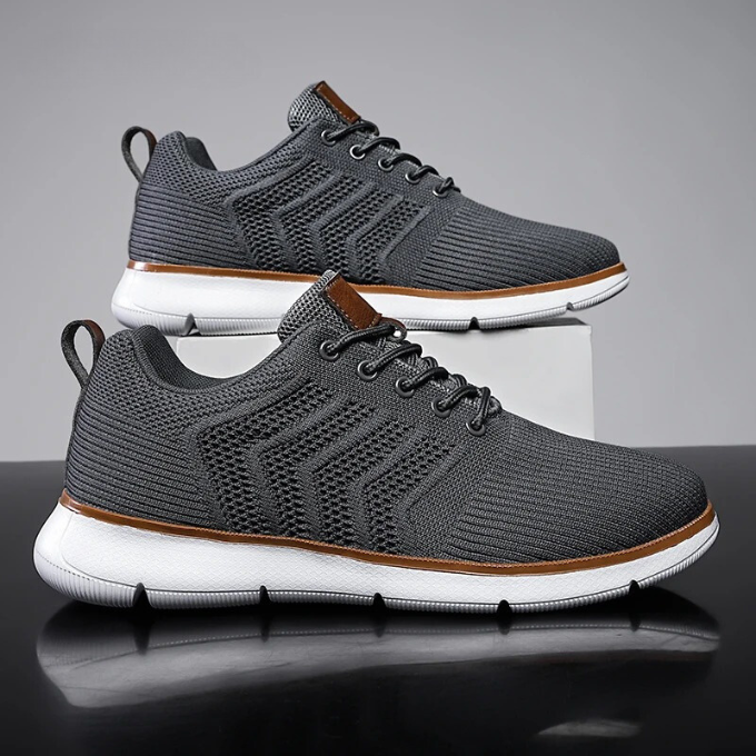 Detail of the breathable Airmesh upper on Men's Stride Running Sneakers, ensuring ventilation & comfort.