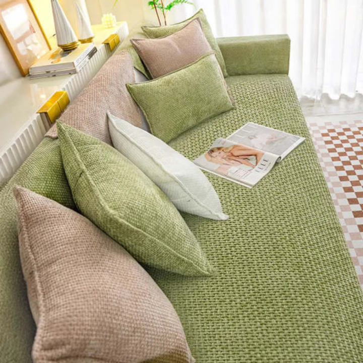 Thick, non-slip velvet sofa cover in a cloud-like texture, ideal for furniture protection.