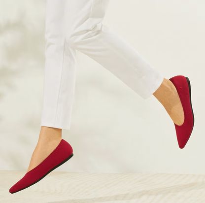 Comfortable women's ballet flats for spring, perfect casual slip-on shoes.