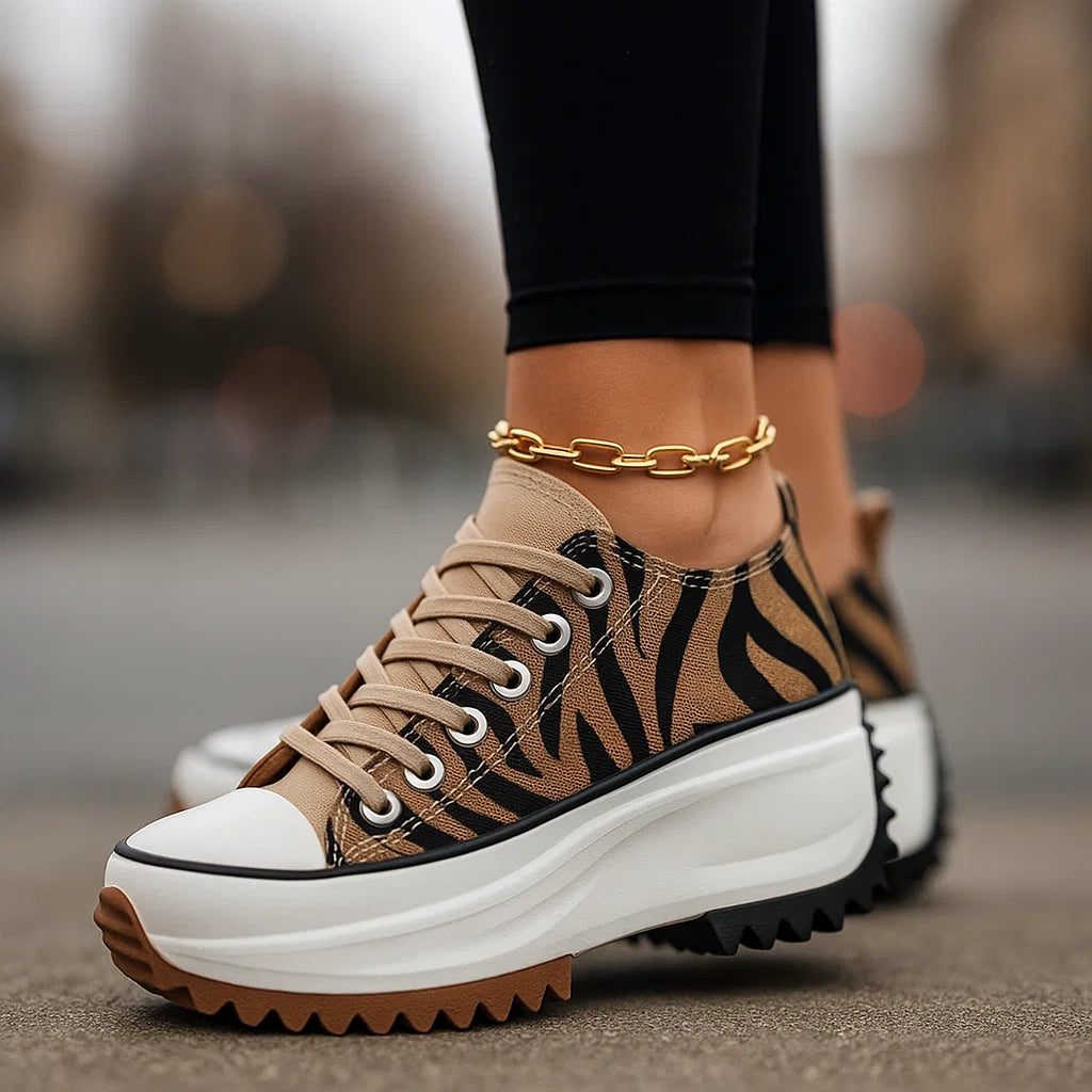 Comfortable women's platform sneakers for daily wear. Orthopedic, shock-absorbing design for all-day comfort, versatile fashion.