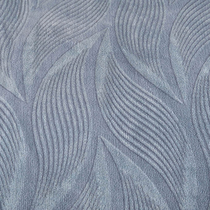 Reversible botanical milk velvet bedding, soft and warm for a restful sleep.