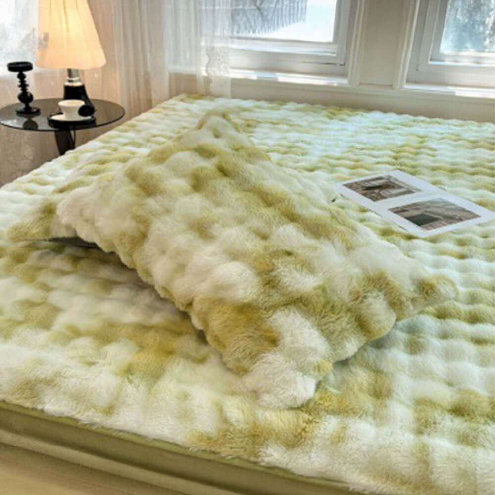 Luxury faux rabbit fur fitted sheet set with pillowcases, designed for ultimate bedtime comfort.
