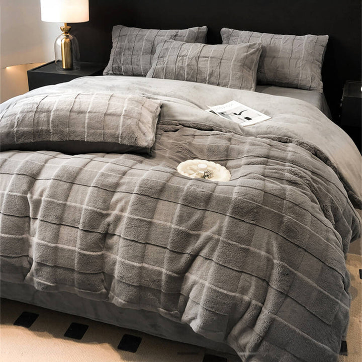Elegant green faux rabbit fur milk velvet sheet set, adds luxury to any bedroom