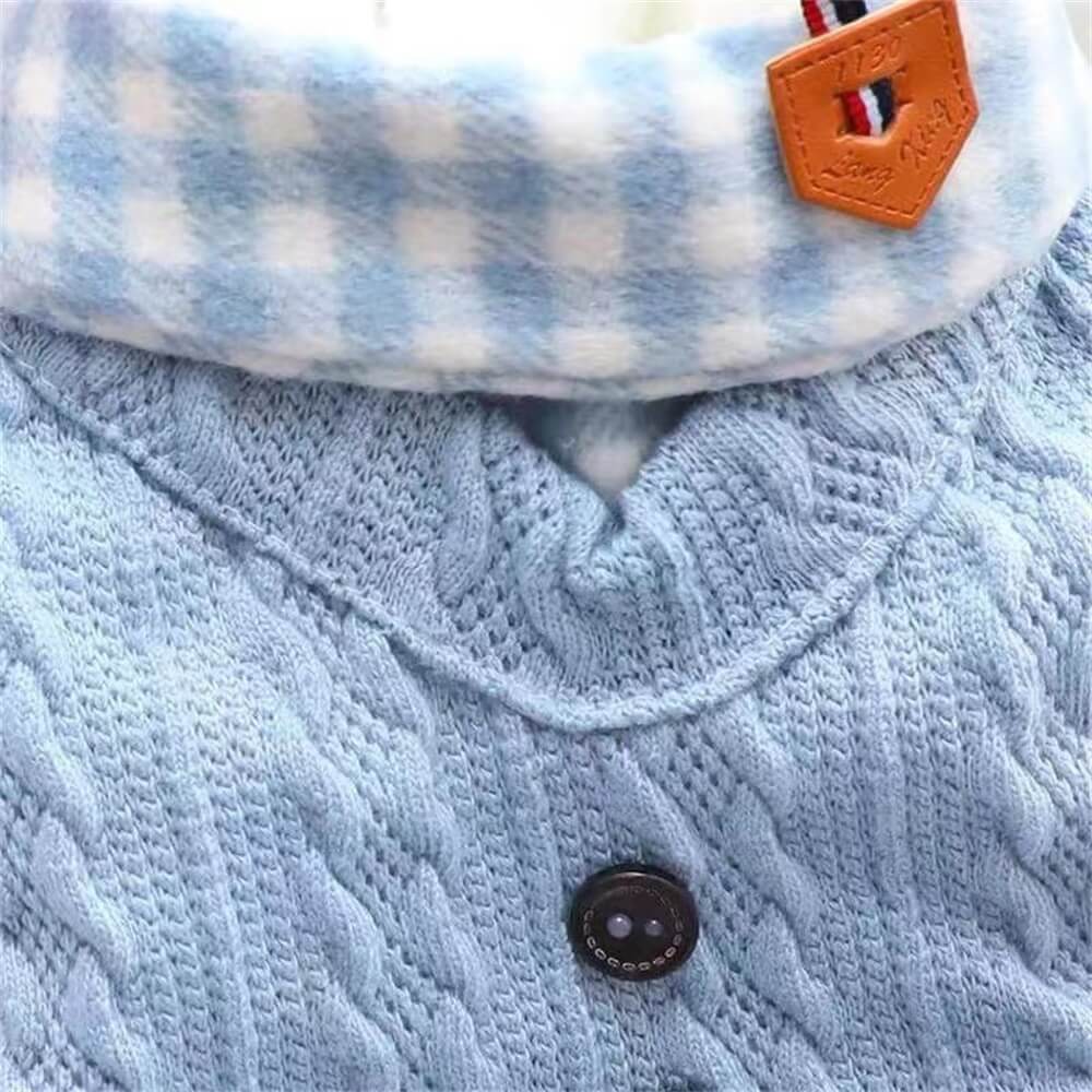 Winter dog clothes: knitted sweater with elegant plaid collar for pet fashion