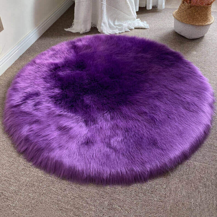 New4 faux sheepskin area rug in a natural white shade, long pile for ultimate coziness