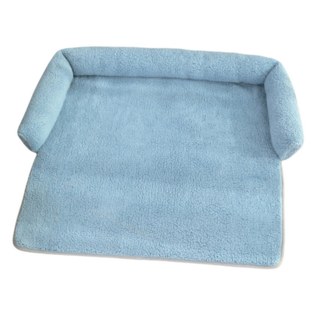 Cozy non-slip dog blanket with integrated neck pillow for ultimate pet comfort. Washable and durable for small to medium dogs.