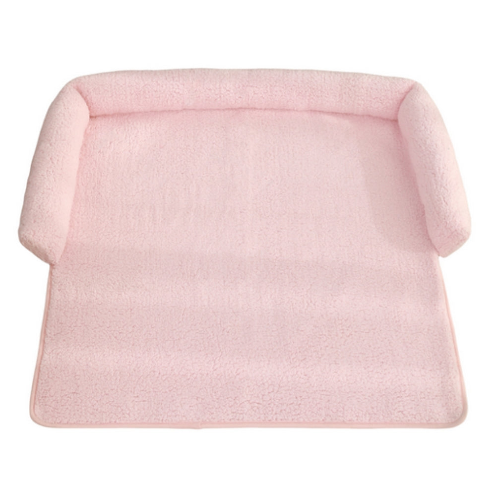 Ultimate comfort pet blanket: non-slip, soft, & includes a supportive neck pillow. Great for any pet's relaxation.