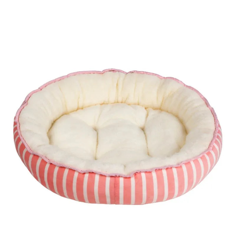 Soft cat bed and dog bed, round pet comfort nest, luxurious fluffy pet accessory