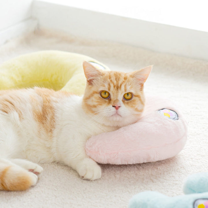 Comfort pet bed for felines and canines, anxiety-reducing pet pillow, grey
