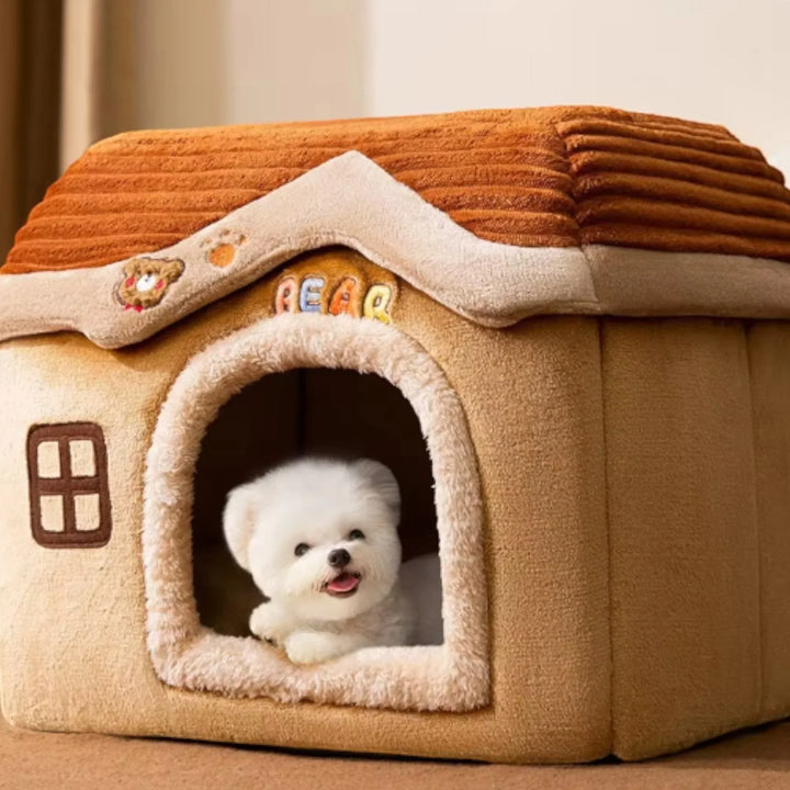 Washable round brown plush pet bed, ideal for dogs and cats, offering a comfortable and cozy sleep experience.