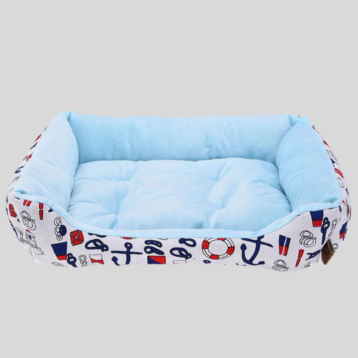 Small animal pet bed, an indoor/outdoor dog house and cat bed for winter warmth.