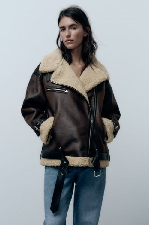 Cozy women's brown lapel jacket, perfect for fall and winter style. Stylish and versatile outerwear for everyday wear.