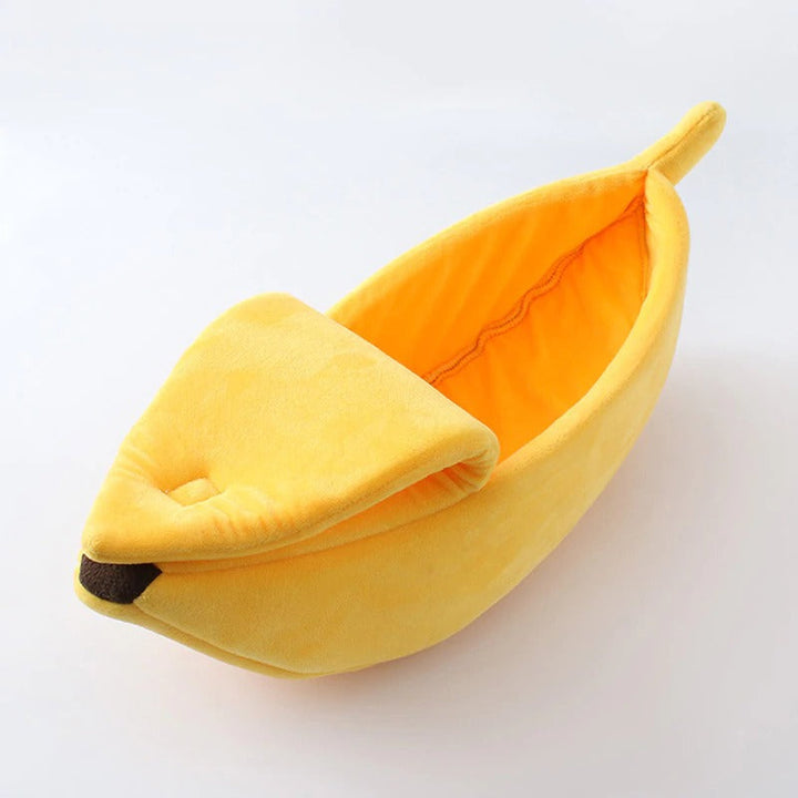 Adorable banana design pet bed, New4 cotton cat bed for napping.