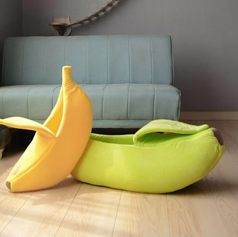 Pet bed designed as a banana peel, providing a warm winter hideaway.