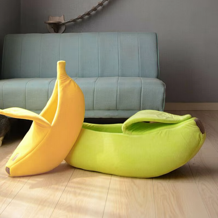 Pet bed designed as a banana peel, providing a warm winter hideaway.