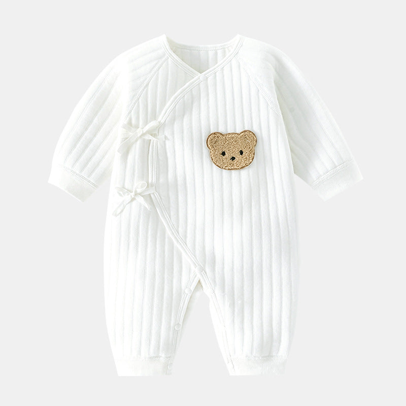 Unisex baby bodysuit featuring a charming bear applique, a comfortable and cute outfit for newborns.