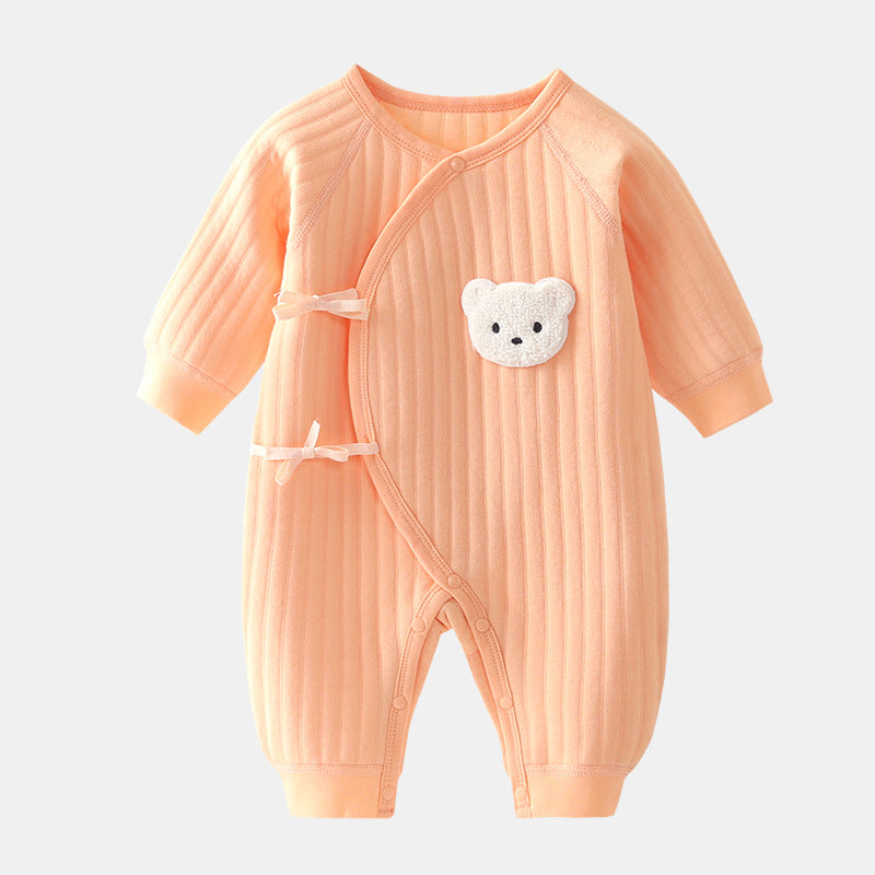 Chic baby bear applique bodysuit, designed for cozy spring & autumn comfort. A delightful infant gift.